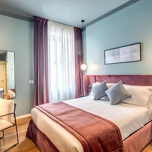 Sheva Boutique , Milano İtalya