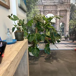 Enjoy Garden - Flavio Baracchini 9 - , Milano İtalya
